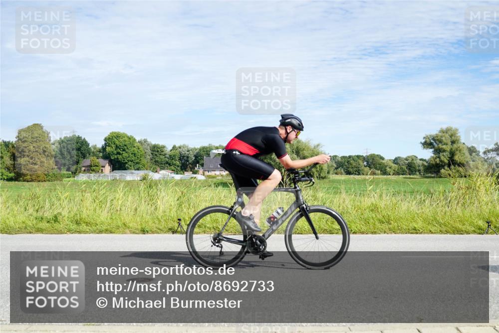 31.08.2025 - Elbe Triathlon Hamburg Michael Burmester http://msf.ph/oto/8692733 31.08.2025 10:45:00 Radfahren 1140, 1209 meine-sportfotos.de