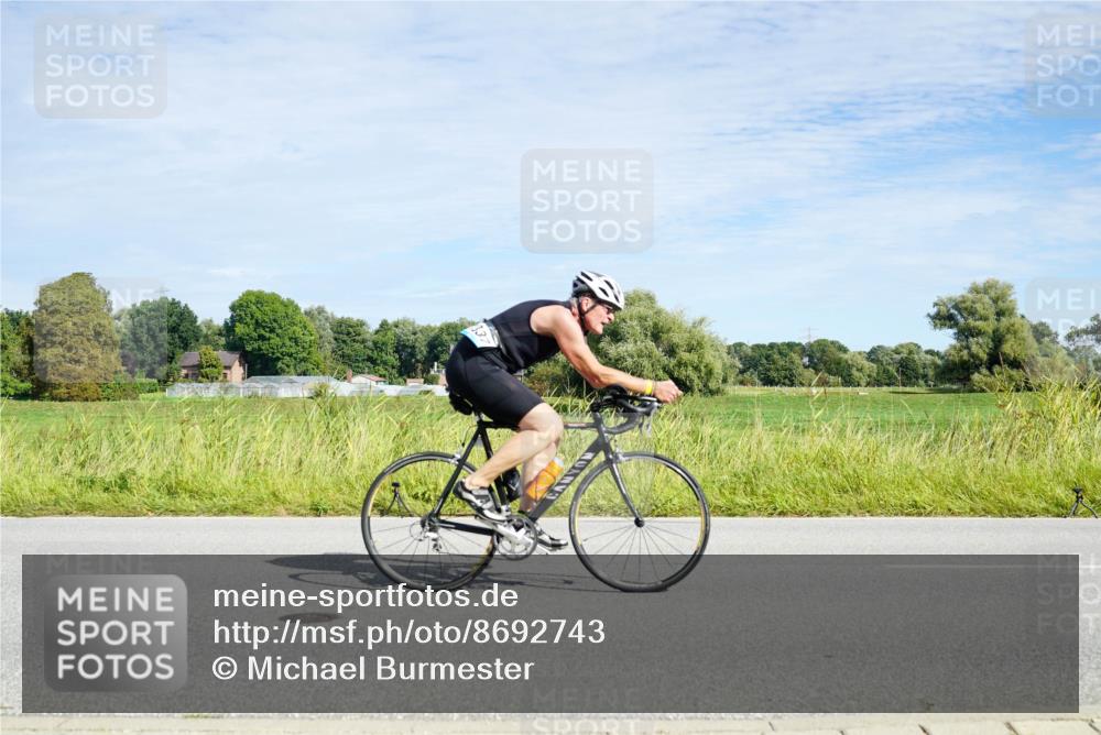 31.08.2025 - Elbe Triathlon Hamburg Michael Burmester http://msf.ph/oto/8692743 31.08.2025 10:45:26 Radfahren 809, 852, 1027, 1319, 1337, 1338 meine-sportfotos.de