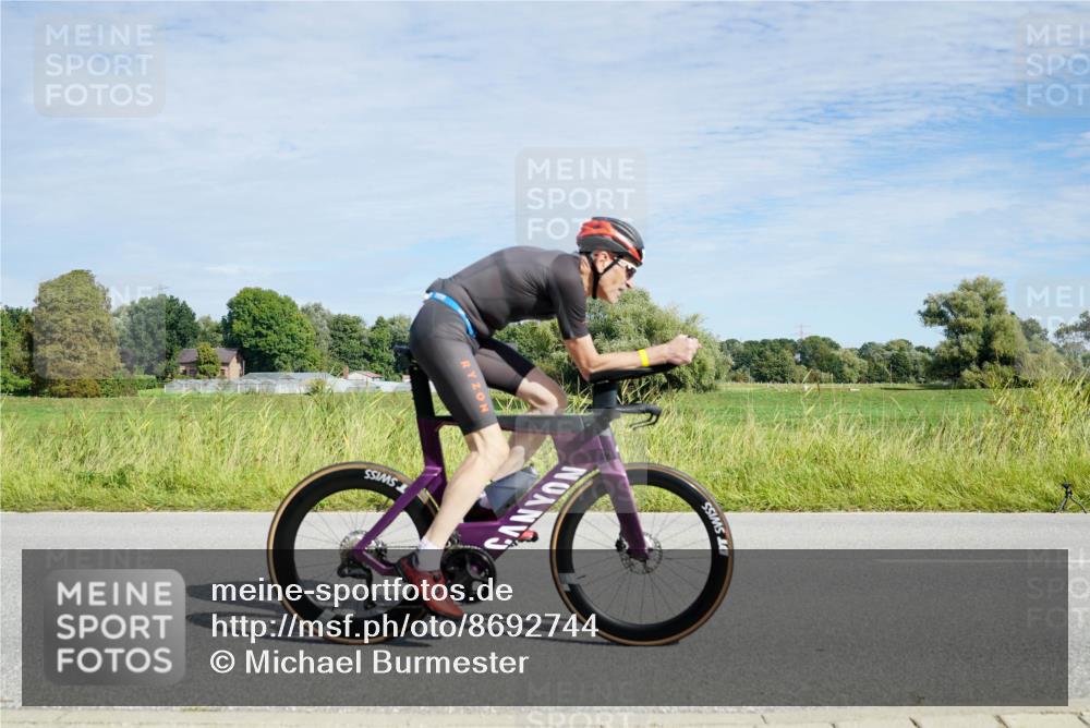 31.08.2025 - Elbe Triathlon Hamburg Michael Burmester http://msf.ph/oto/8692744 31.08.2025 10:45:27 Radfahren 809, 852, 1027, 1319, 1337, 1338 meine-sportfotos.de