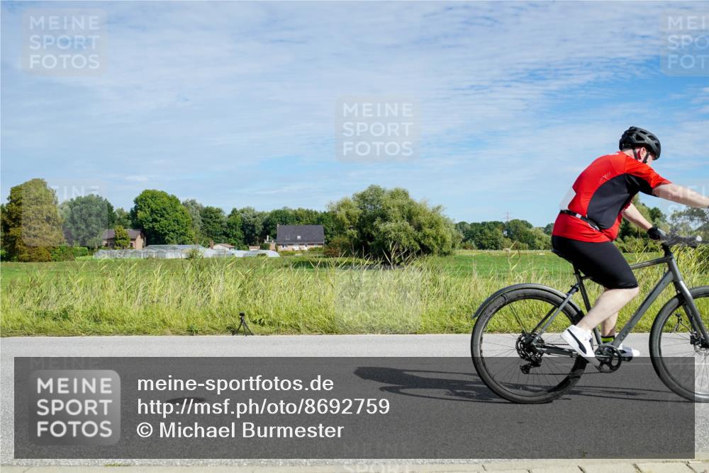 31.08.2025 - Elbe Triathlon Hamburg Michael Burmester http://msf.ph/oto/8692759 31.08.2025 10:46:17 Radfahren 1089, 1259, 1270 meine-sportfotos.de