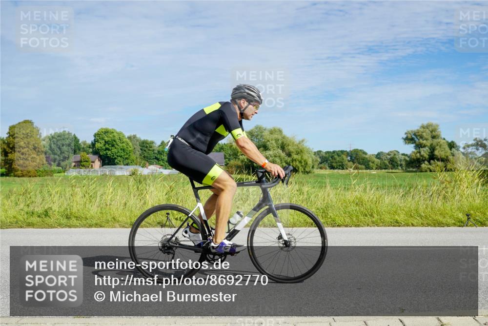 31.08.2025 - Elbe Triathlon Hamburg Michael Burmester http://msf.ph/oto/8692770 31.08.2025 10:46:40 Radfahren 1139, 1143, 1170, 1213, 1263 meine-sportfotos.de