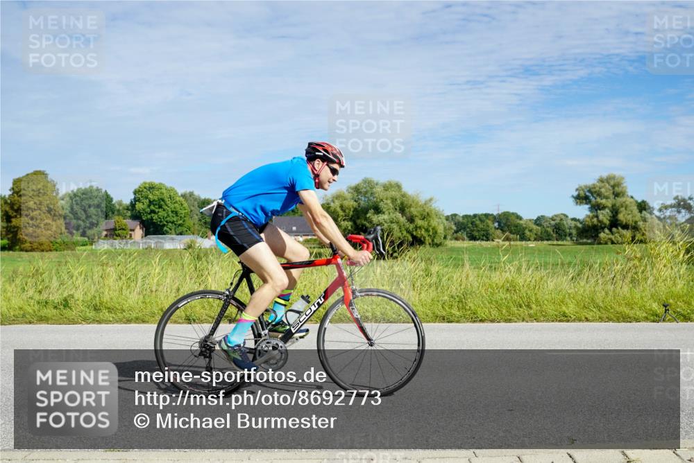31.08.2025 - Elbe Triathlon Hamburg Michael Burmester http://msf.ph/oto/8692773 31.08.2025 10:46:45 Radfahren 1139, 1143, 1170, 1246, 1263, 1268 meine-sportfotos.de