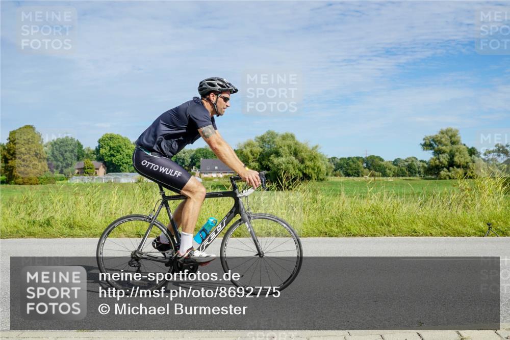 31.08.2025 - Elbe Triathlon Hamburg Michael Burmester http://msf.ph/oto/8692775 31.08.2025 10:46:48 Radfahren 1139, 1143, 1170, 1246, 1263, 1268 meine-sportfotos.de
