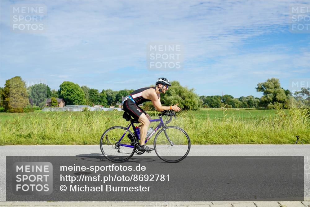 31.08.2025 - Elbe Triathlon Hamburg Michael Burmester http://msf.ph/oto/8692781 31.08.2025 10:47:01 Radfahren 789, 799, 941, 956, 1127, 1128, 1187, 1332, 1352 meine-sportfotos.de