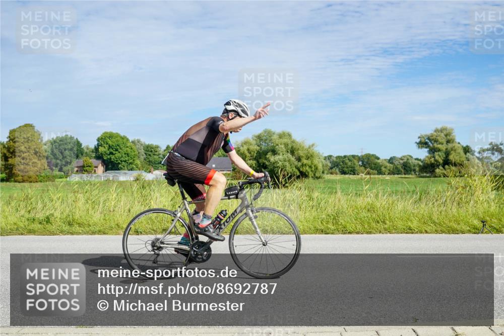 31.08.2025 - Elbe Triathlon Hamburg Michael Burmester http://msf.ph/oto/8692787 31.08.2025 10:47:10 Radfahren 1128, 1168, 1240, 1267, 1300, 1316 meine-sportfotos.de