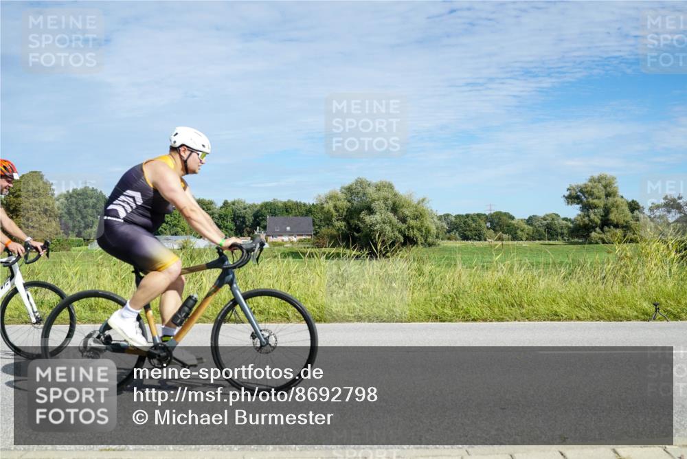 31.08.2025 - Elbe Triathlon Hamburg Michael Burmester http://msf.ph/oto/8692798 31.08.2025 10:47:44 Radfahren 1011, 1155, 1174 meine-sportfotos.de