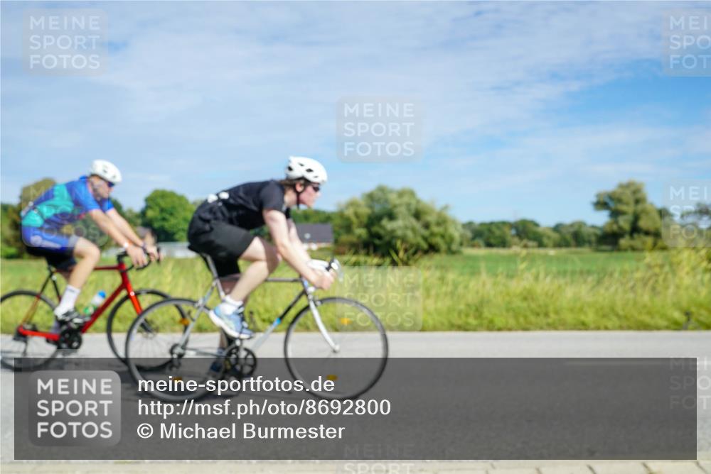 31.08.2025 - Elbe Triathlon Hamburg Michael Burmester http://msf.ph/oto/8692800 31.08.2025 10:47:55 Radfahren 948, 949, 1116, 1185 meine-sportfotos.de