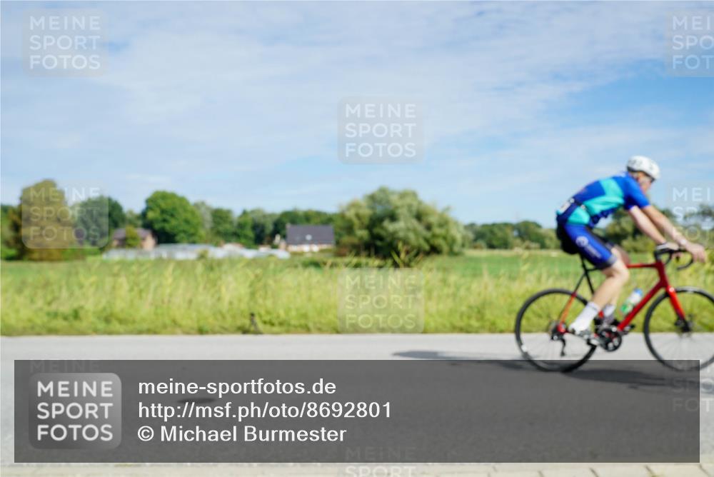 31.08.2025 - Elbe Triathlon Hamburg Michael Burmester http://msf.ph/oto/8692801 31.08.2025 10:47:55 Radfahren 948, 949, 1116, 1185 meine-sportfotos.de