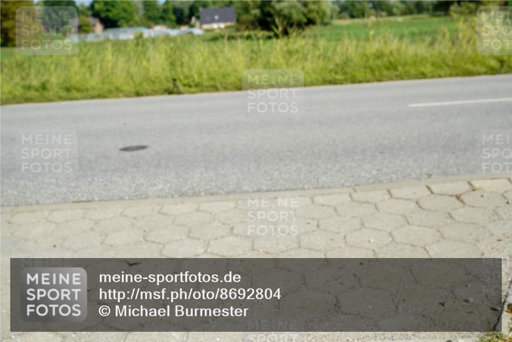 31.08.2025 - Elbe Triathlon Hamburg Michael Burmester http://msf.ph/oto/8692804 31.08.2025 10:48:03 Radfahren 870, 894, 1157, 1276, 1339, 1379 meine-sportfotos.de