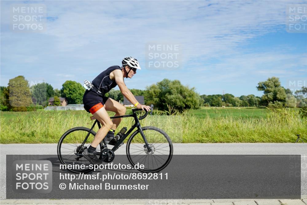 31.08.2025 - Elbe Triathlon Hamburg Michael Burmester http://msf.ph/oto/8692811 31.08.2025 10:48:18 Radfahren 1225, 1336, 1340 meine-sportfotos.de