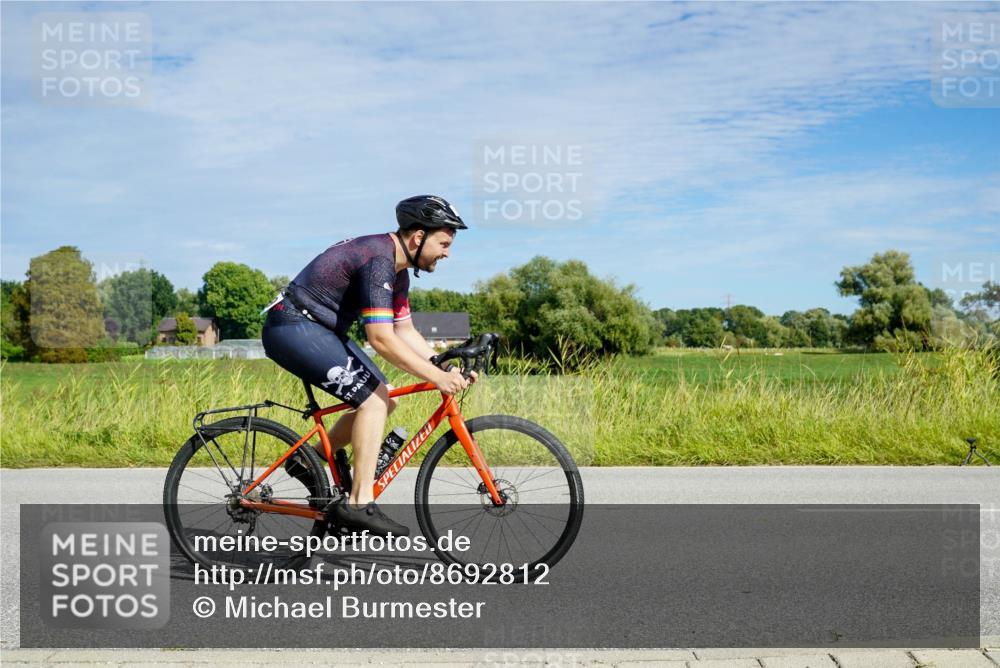 31.08.2025 - Elbe Triathlon Hamburg Michael Burmester http://msf.ph/oto/8692812 31.08.2025 10:48:26 Radfahren 1079, 1223, 1235, 1284, 1325, 1342, 1439 meine-sportfotos.de