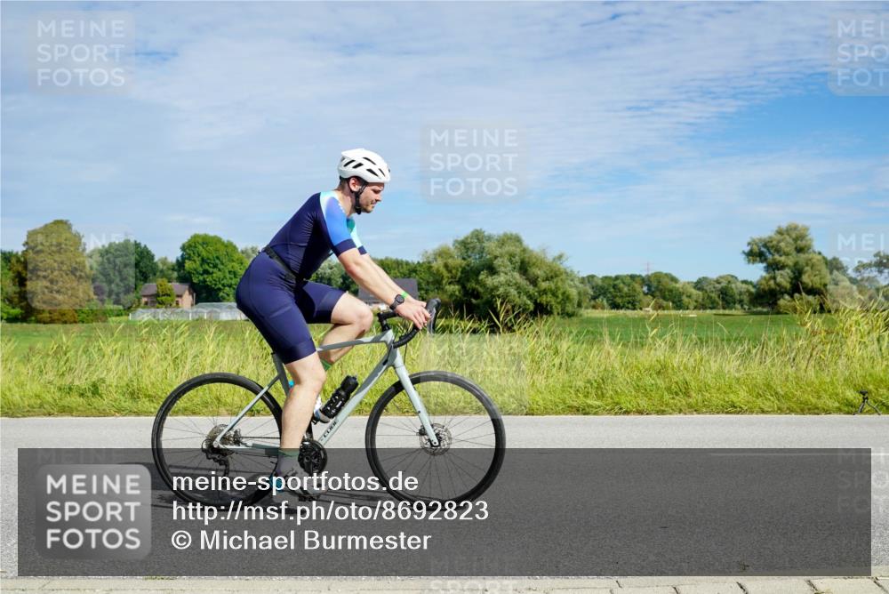 31.08.2025 - Elbe Triathlon Hamburg Michael Burmester http://msf.ph/oto/8692823 31.08.2025 10:48:45 Radfahren 1057, 1119, 1257 meine-sportfotos.de
