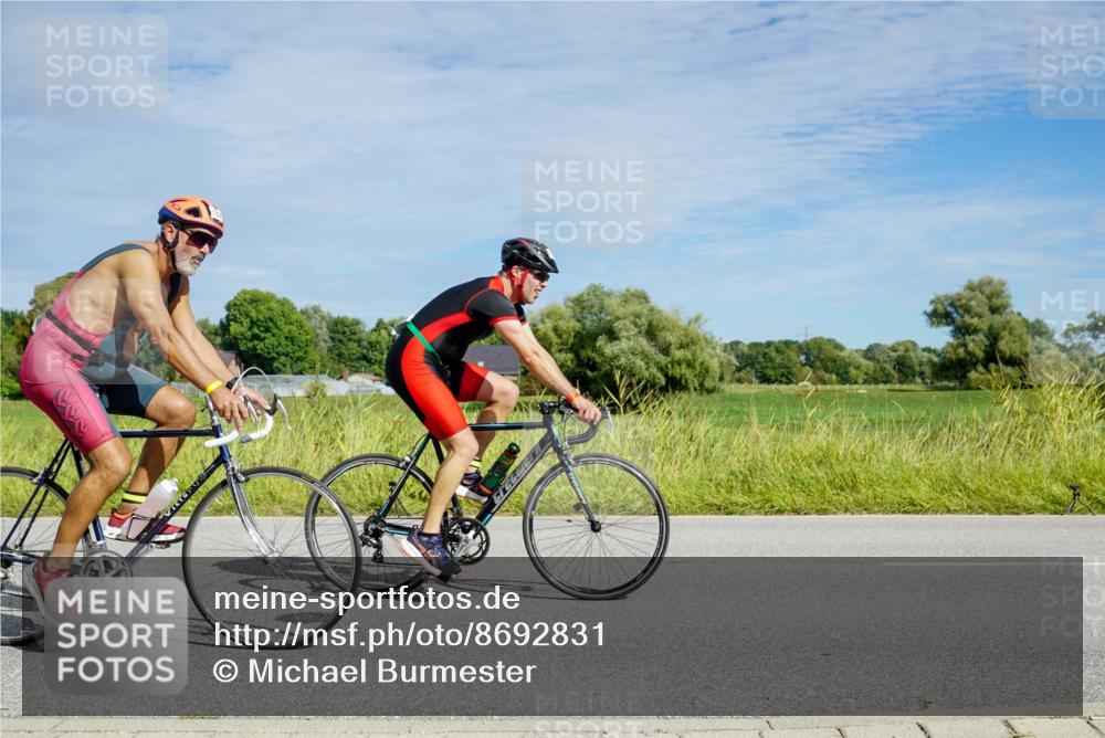 31.08.2025 - Elbe Triathlon Hamburg Michael Burmester http://msf.ph/oto/8692831 31.08.2025 10:49:06 Radfahren 1072, 1112, 1147, 1177, 1290 meine-sportfotos.de