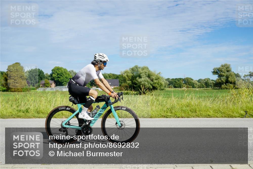 31.08.2025 - Elbe Triathlon Hamburg Michael Burmester http://msf.ph/oto/8692832 31.08.2025 10:49:09 Radfahren 1104, 1112, 1147, 1177, 1290 meine-sportfotos.de