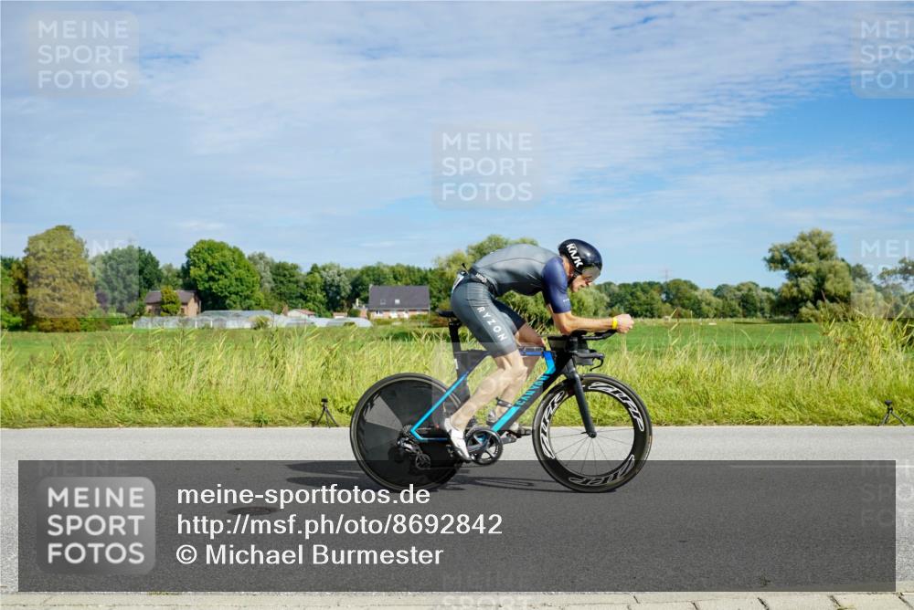 31.08.2025 - Elbe Triathlon Hamburg Michael Burmester http://msf.ph/oto/8692842 31.08.2025 10:49:36 Radfahren 1184, 1304 meine-sportfotos.de