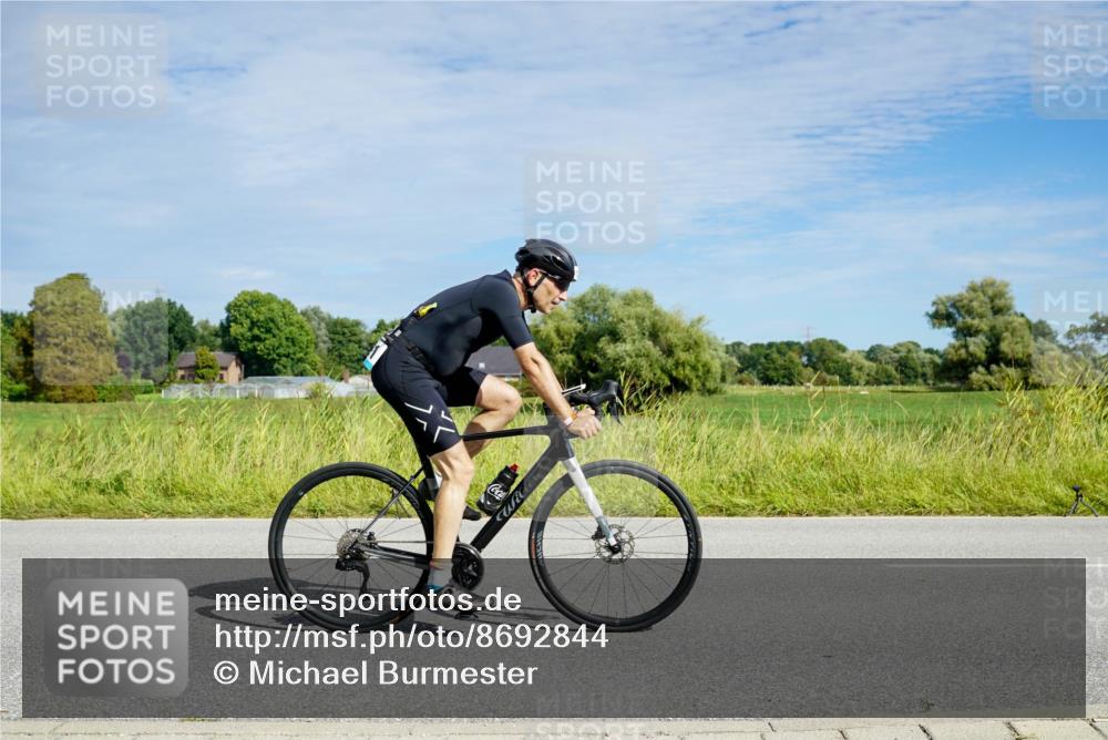 31.08.2025 - Elbe Triathlon Hamburg Michael Burmester http://msf.ph/oto/8692844 31.08.2025 10:49:48 Radfahren 1136, 1191, 1221 meine-sportfotos.de