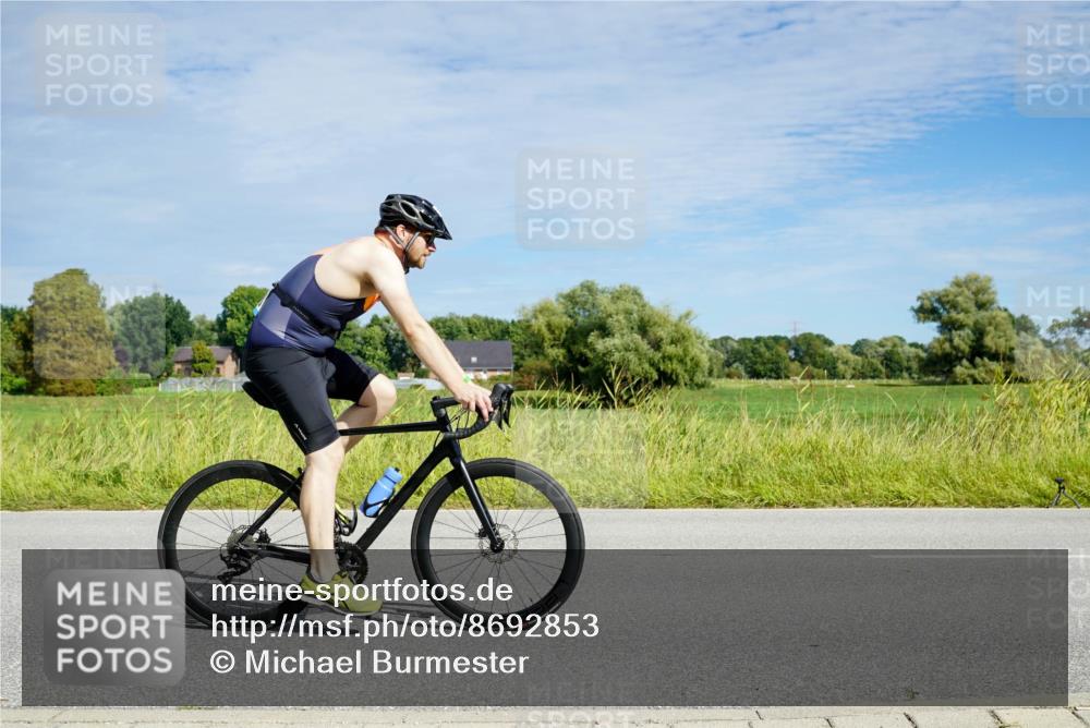31.08.2025 - Elbe Triathlon Hamburg Michael Burmester http://msf.ph/oto/8692853 31.08.2025 10:50:07 Radfahren 1068, 1126, 1294 meine-sportfotos.de