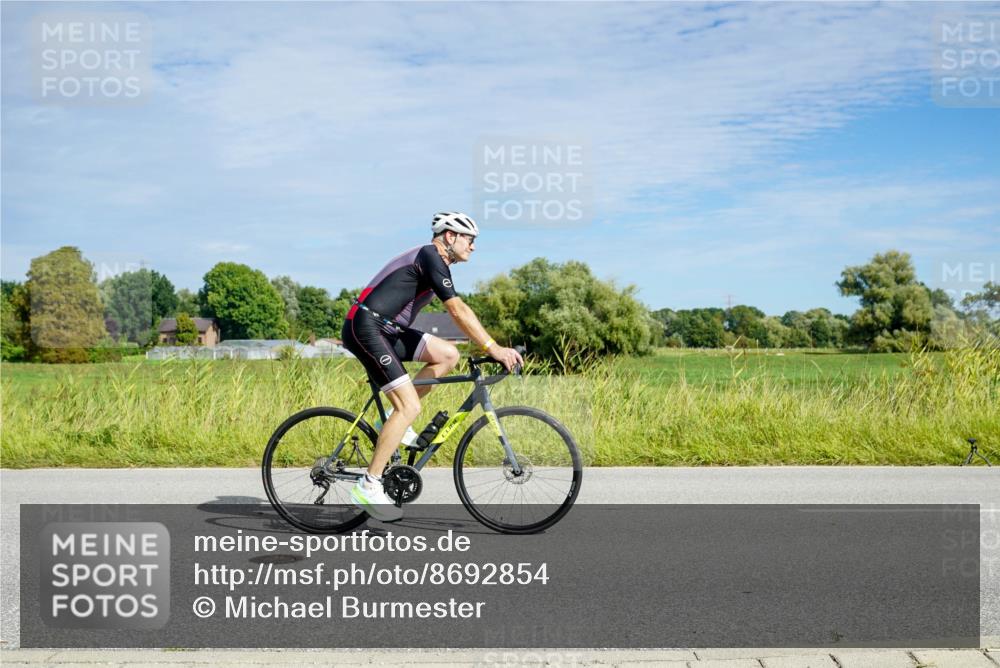 31.08.2025 - Elbe Triathlon Hamburg Michael Burmester http://msf.ph/oto/8692854 31.08.2025 10:50:08 Radfahren 1068, 1126, 1294 meine-sportfotos.de