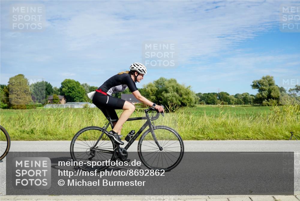 31.08.2025 - Elbe Triathlon Hamburg Michael Burmester http://msf.ph/oto/8692862 31.08.2025 10:50:24 Radfahren 1146, 1220, 1236, 1354 meine-sportfotos.de