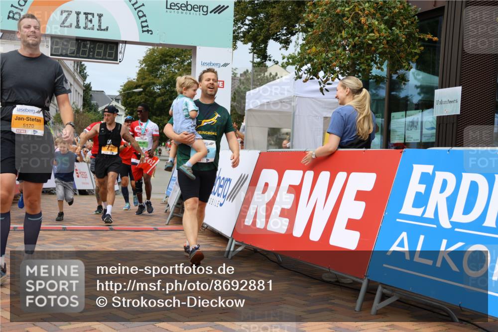 31.08.2025 - 21. Blankeneser Heldenlauf Strokosch-Dieckow http://msf.ph/oto/8692881 31.08.2025 12:37:35 Ziel 5170, 5361, 5265, 5699, 5698, 5617, 4175 meine-sportfotos.de