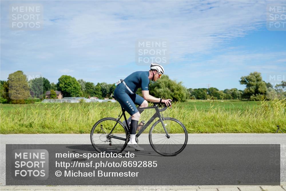 31.08.2025 - Elbe Triathlon Hamburg Michael Burmester http://msf.ph/oto/8692885 31.08.2025 10:51:16 Radfahren 1014, 1222, 1437, 1465, 1488 meine-sportfotos.de