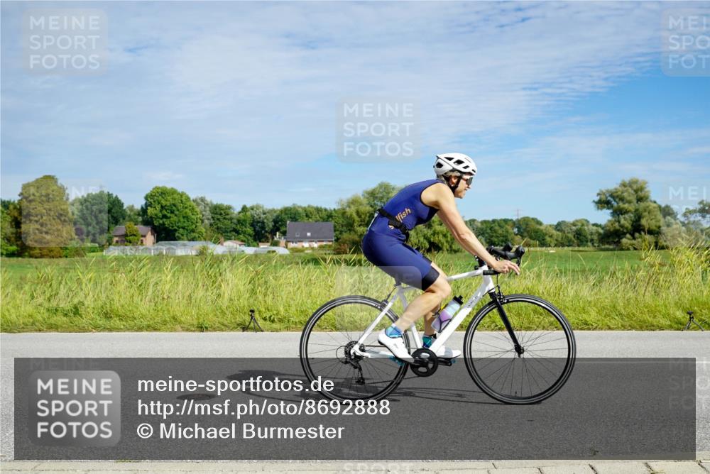 31.08.2025 - Elbe Triathlon Hamburg Michael Burmester http://msf.ph/oto/8692888 31.08.2025 10:51:20 Radfahren 1014, 1217, 1222, 1437, 1465, 1488 meine-sportfotos.de