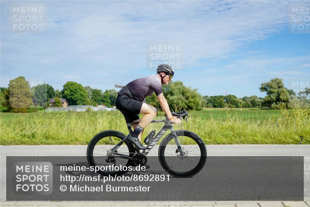 31.08.2025 - Elbe Triathlon Hamburg Michael Burmester http://msf.ph/oto/8692891 31.08.2025 10:51:23 Radfahren 1014, 1199, 1217, 1229, 1419, 1437, 1465, 1488 meine-sportfotos.de