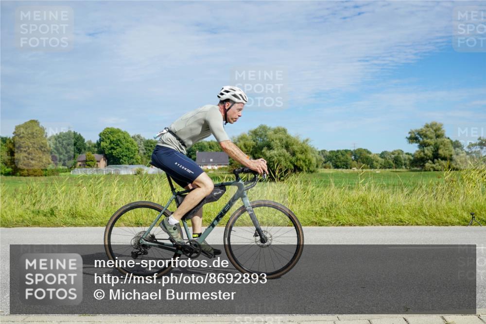 31.08.2025 - Elbe Triathlon Hamburg Michael Burmester http://msf.ph/oto/8692893 31.08.2025 10:51:28 Radfahren 874, 1199, 1217, 1229, 1419 meine-sportfotos.de