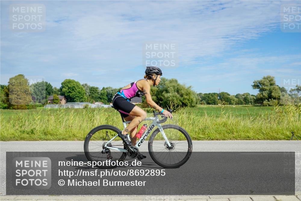31.08.2025 - Elbe Triathlon Hamburg Michael Burmester http://msf.ph/oto/8692895 31.08.2025 10:51:29 Radfahren 874, 1199, 1229, 1419 meine-sportfotos.de