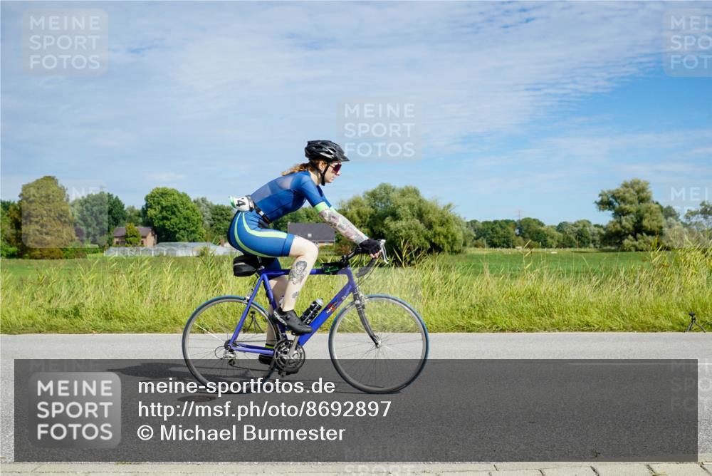 31.08.2025 - Elbe Triathlon Hamburg Michael Burmester http://msf.ph/oto/8692897 31.08.2025 10:51:33 Radfahren 874, 1199, 1315, 1384, 1419 meine-sportfotos.de