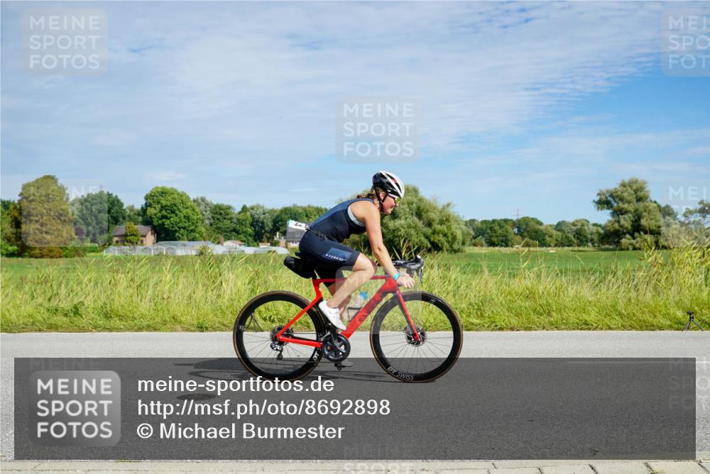 31.08.2025 - Elbe Triathlon Hamburg Michael Burmester http://msf.ph/oto/8692898 31.08.2025 10:51:37 Radfahren 874, 1125, 1315, 1384 meine-sportfotos.de