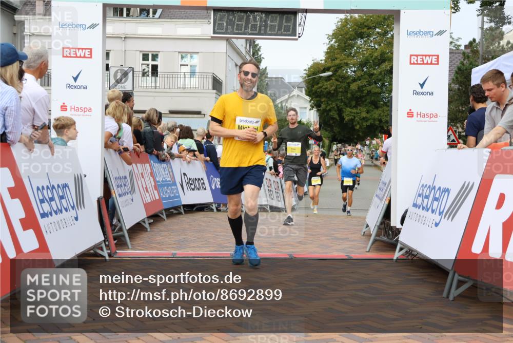 31.08.2025 - 21. Blankeneser Heldenlauf Strokosch-Dieckow http://msf.ph/oto/8692899 31.08.2025 10:28:38 Ziel 2173, 2727, 2697, 2700, 2351, 2687 meine-sportfotos.de