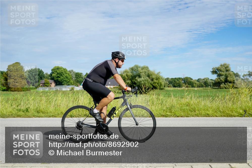 31.08.2025 - Elbe Triathlon Hamburg Michael Burmester http://msf.ph/oto/8692902 31.08.2025 10:51:41 Radfahren 1125, 1205, 1228, 1315, 1384 meine-sportfotos.de