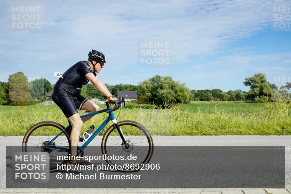 31.08.2025 - Elbe Triathlon Hamburg Michael Burmester http://msf.ph/oto/8692906 31.08.2025 10:51:49 Radfahren 1205, 1228, 1234, 1242, 1271 meine-sportfotos.de