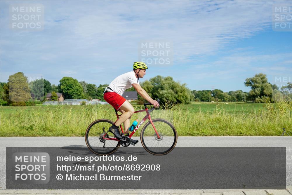 31.08.2025 - Elbe Triathlon Hamburg Michael Burmester http://msf.ph/oto/8692908 31.08.2025 10:51:52 Radfahren 1234, 1242, 1271 meine-sportfotos.de