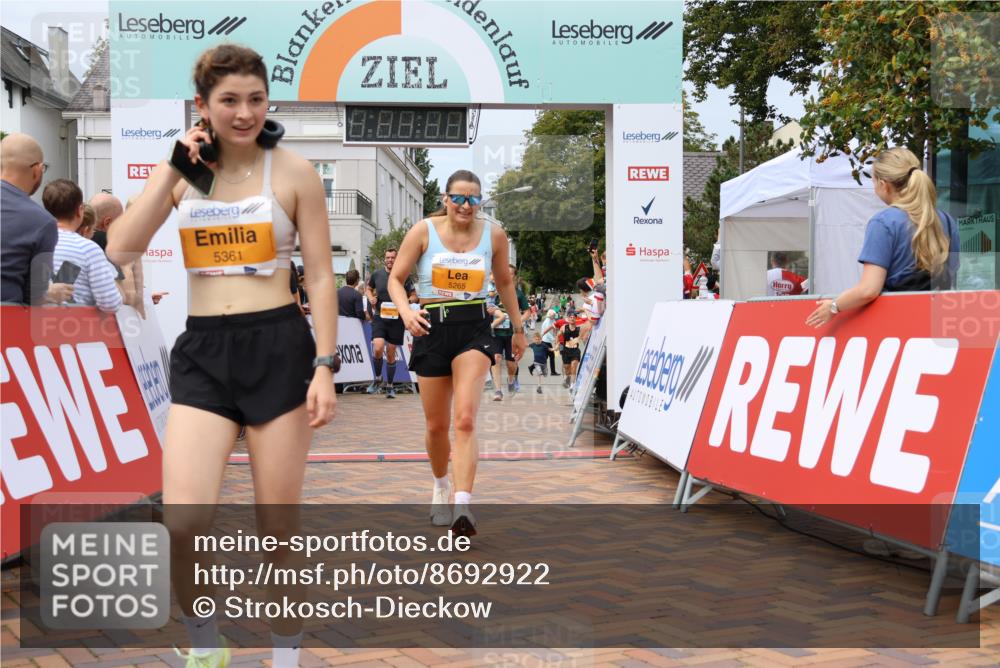 31.08.2025 - 21. Blankeneser Heldenlauf Strokosch-Dieckow http://msf.ph/oto/8692922 31.08.2025 12:37:30 Ziel 5170, 5361, 5265, 4175 meine-sportfotos.de