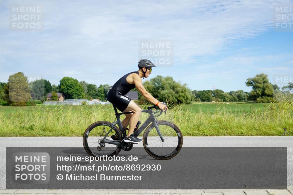 31.08.2025 - Elbe Triathlon Hamburg Michael Burmester http://msf.ph/oto/8692930 31.08.2025 10:52:54 Radfahren 758, 841, 1207, 1243, 1258, 1295, 1389 meine-sportfotos.de