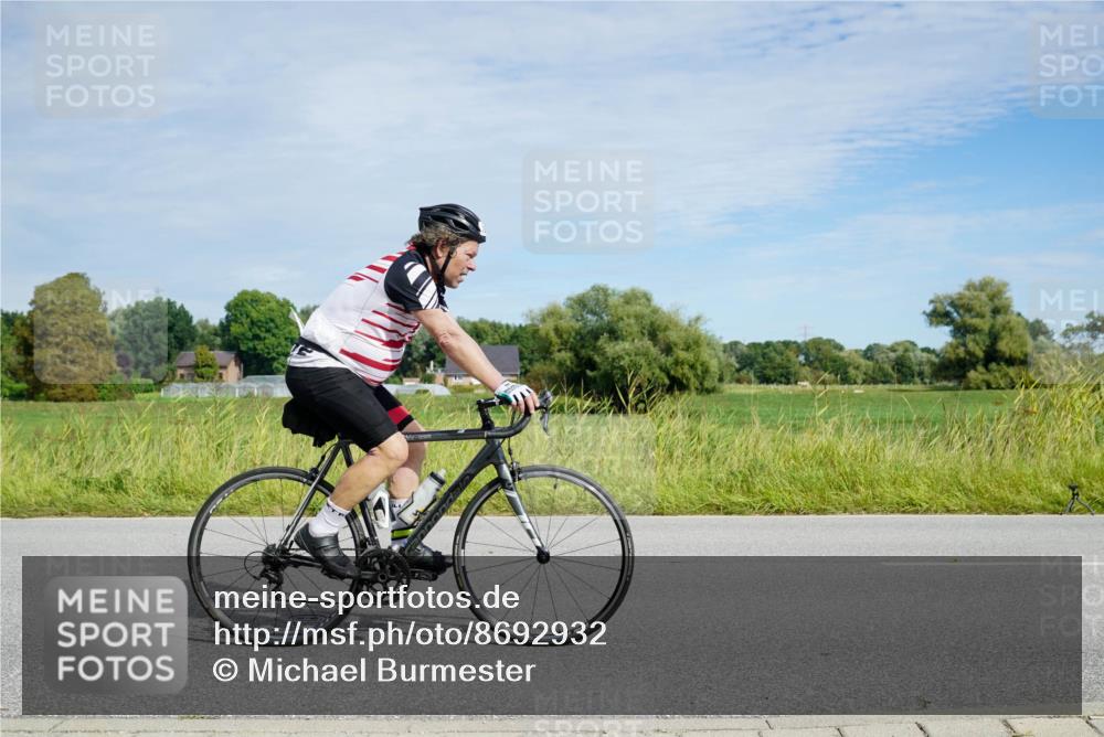 31.08.2025 - Elbe Triathlon Hamburg Michael Burmester http://msf.ph/oto/8692932 31.08.2025 10:52:55 Radfahren 758, 841, 1207, 1258, 1295, 1389 meine-sportfotos.de