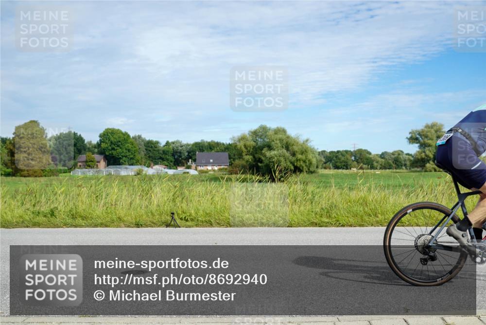31.08.2025 - Elbe Triathlon Hamburg Michael Burmester http://msf.ph/oto/8692940 31.08.2025 10:53:04 Radfahren 1192, 1309 meine-sportfotos.de