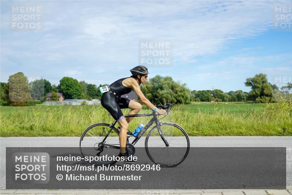 31.08.2025 - Elbe Triathlon Hamburg Michael Burmester http://msf.ph/oto/8692946 31.08.2025 10:53:24 Radfahren 1194, 1378, 1487, 1494 meine-sportfotos.de