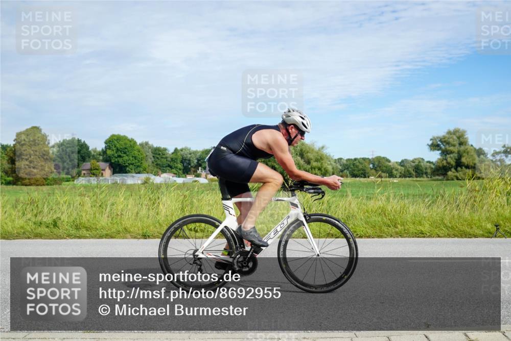31.08.2025 - Elbe Triathlon Hamburg Michael Burmester http://msf.ph/oto/8692955 31.08.2025 10:53:47 Radfahren 1025, 1286 meine-sportfotos.de