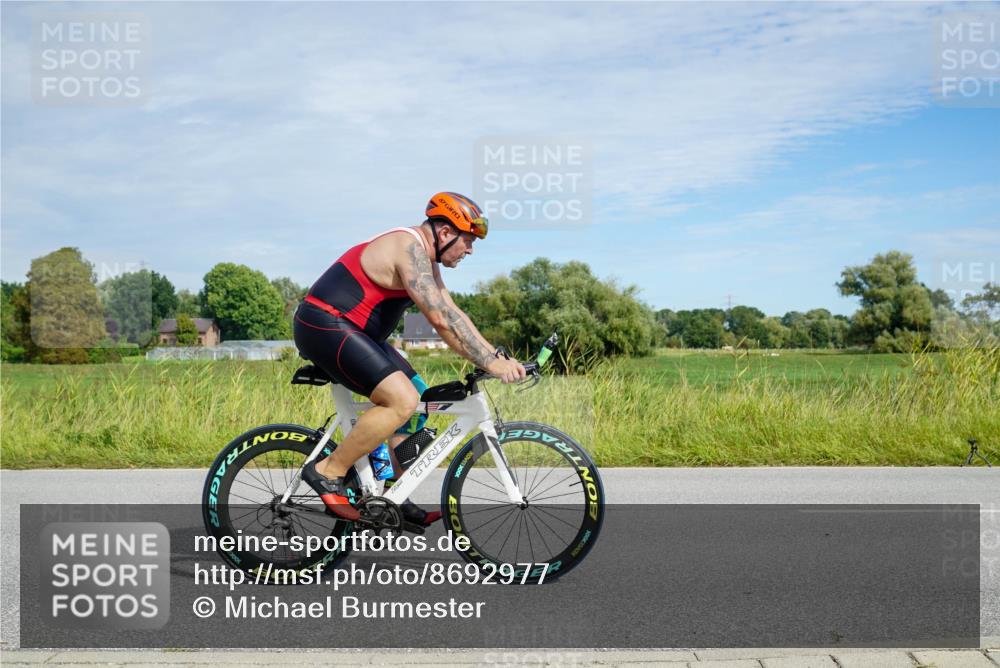31.08.2025 - Elbe Triathlon Hamburg Michael Burmester http://msf.ph/oto/8692977 31.08.2025 10:54:31 Radfahren 988, 1285, 1433, 1436, 1442 meine-sportfotos.de