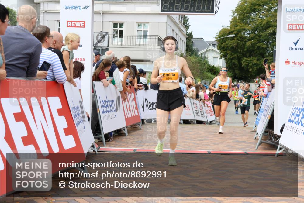 31.08.2025 - 21. Blankeneser Heldenlauf Strokosch-Dieckow http://msf.ph/oto/8692991 31.08.2025 12:37:27 Ziel 5361, 5265 meine-sportfotos.de