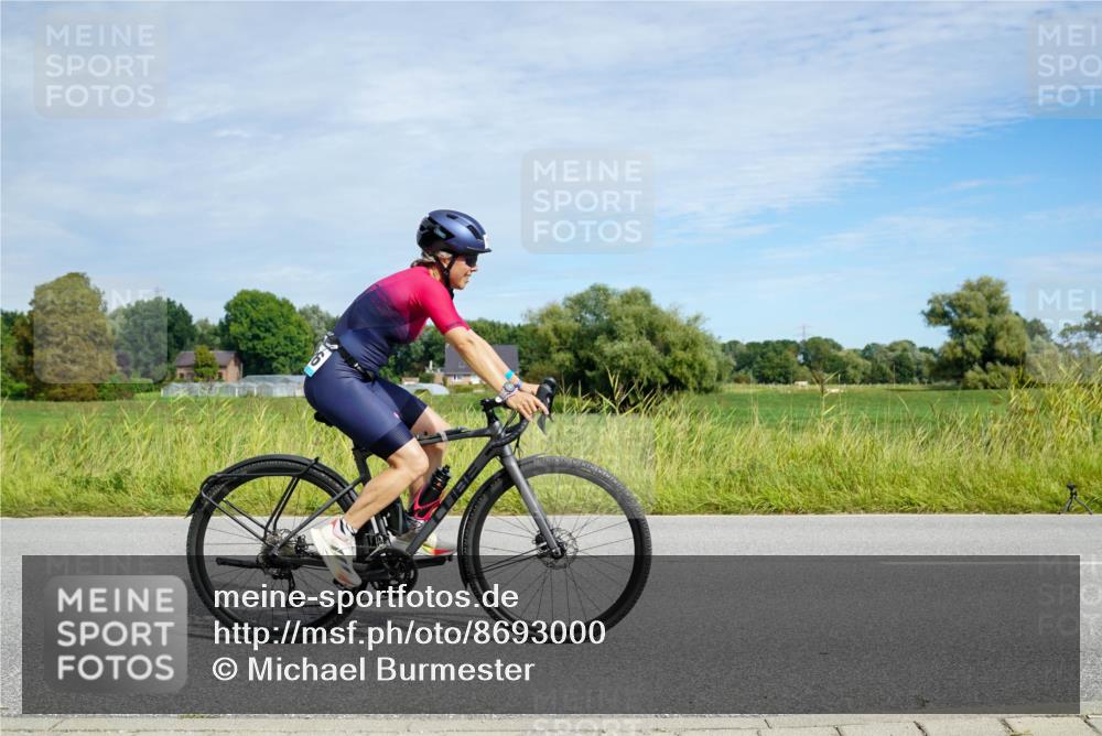 31.08.2025 - Elbe Triathlon Hamburg Michael Burmester http://msf.ph/oto/8693000 31.08.2025 10:55:17 Radfahren 1272, 1371, 1396, 1410, 1486 meine-sportfotos.de