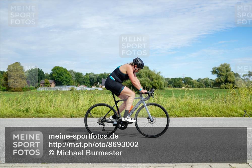 31.08.2025 - Elbe Triathlon Hamburg Michael Burmester http://msf.ph/oto/8693002 31.08.2025 10:55:22 Radfahren 1272, 1396, 1431, 1481, 1486 meine-sportfotos.de
