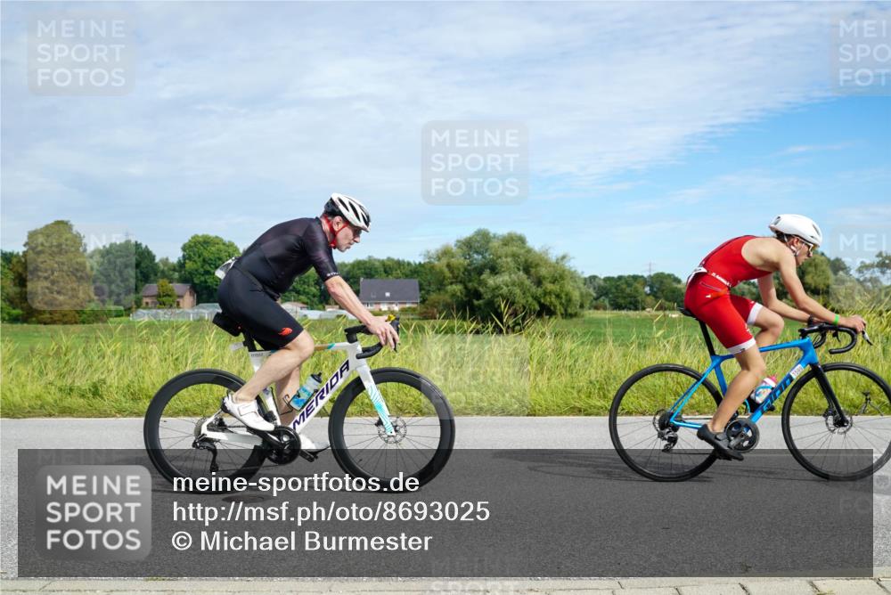 31.08.2025 - Elbe Triathlon Hamburg Michael Burmester http://msf.ph/oto/8693025 31.08.2025 10:56:20 Radfahren 1152, 1279, 1599 meine-sportfotos.de