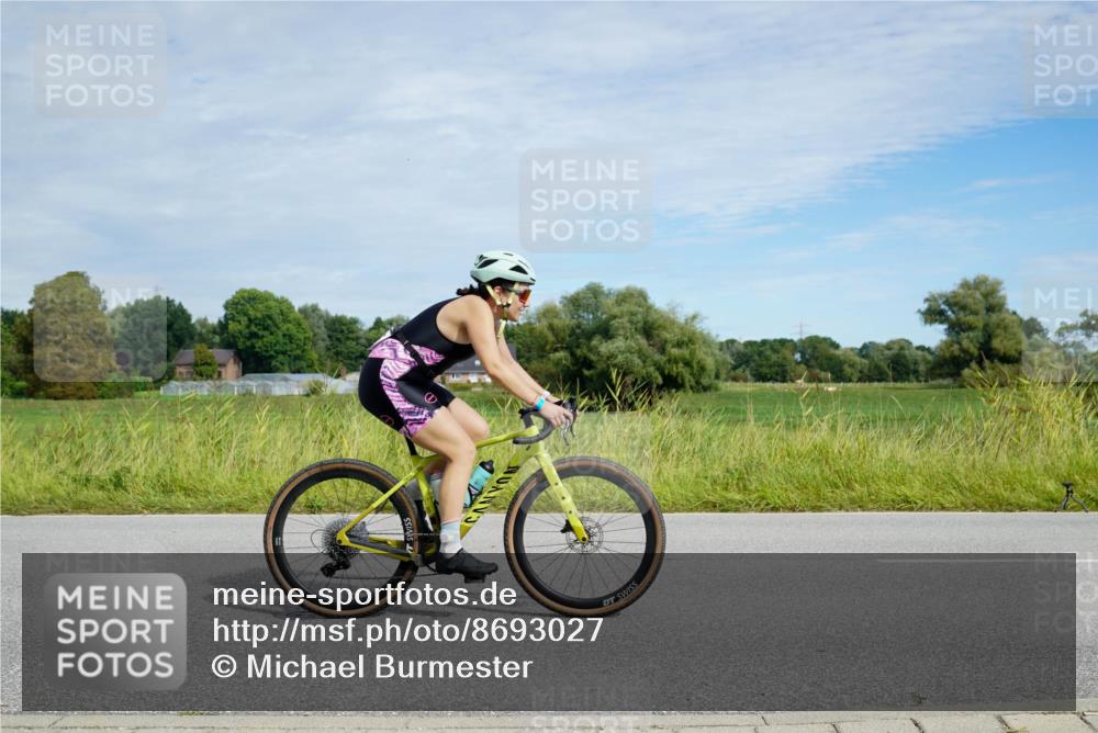 31.08.2025 - Elbe Triathlon Hamburg Michael Burmester http://msf.ph/oto/8693027 31.08.2025 10:56:30 Radfahren 1266, 1346, 1366, 1374, 1406, 1409 meine-sportfotos.de