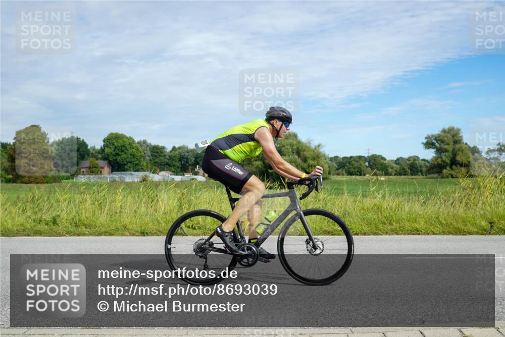 31.08.2025 - Elbe Triathlon Hamburg Michael Burmester http://msf.ph/oto/8693039 31.08.2025 10:56:42 Radfahren 772, 1166, 1250, 1301, 1407, 1430, 1474 meine-sportfotos.de