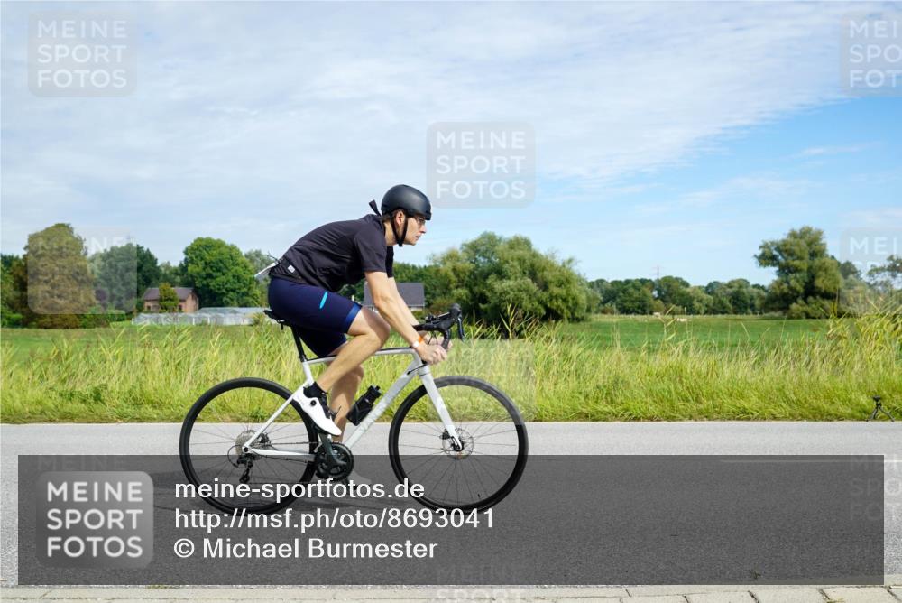31.08.2025 - Elbe Triathlon Hamburg Michael Burmester http://msf.ph/oto/8693041 31.08.2025 10:56:45 Radfahren 772, 1166, 1250, 1301, 1383, 1407, 1430, 1603 meine-sportfotos.de