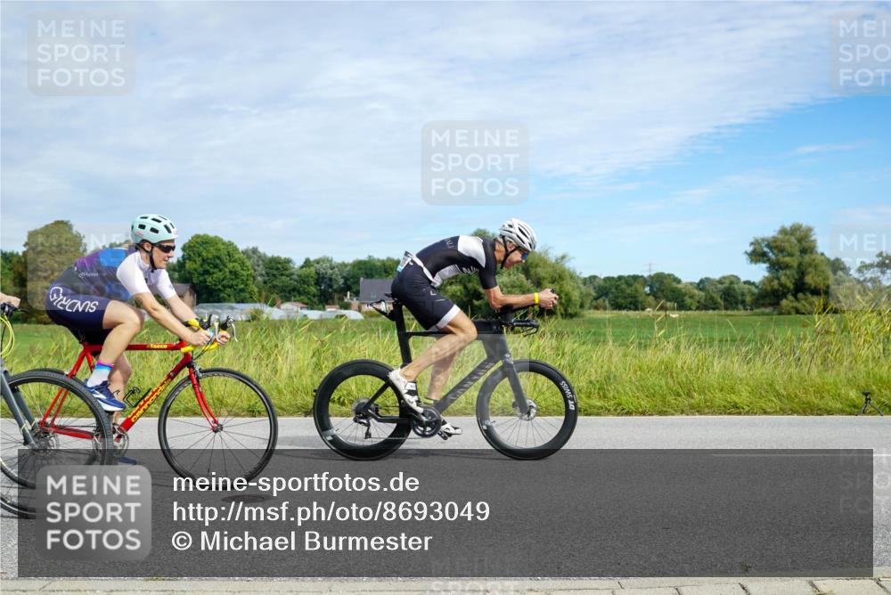 31.08.2025 - Elbe Triathlon Hamburg Michael Burmester http://msf.ph/oto/8693049 31.08.2025 10:57:00 Radfahren 1305, 1361, 1392, 1414, 1450, 1458 meine-sportfotos.de